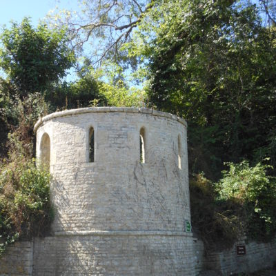 l'entrée du chemin des ânes